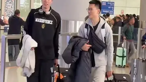 “环保静音型，可载10人电动飞艇震撼登场”